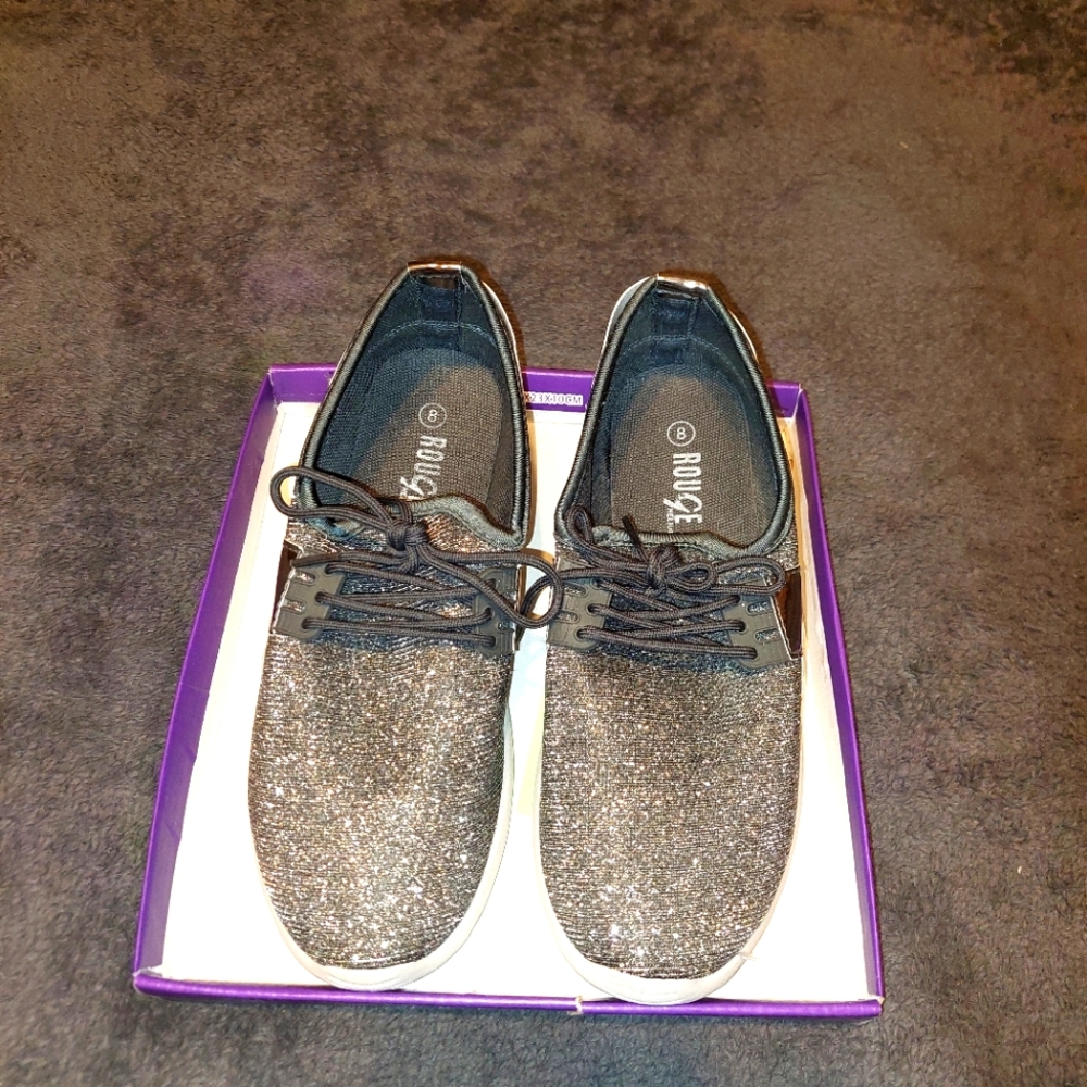 Women's shoes